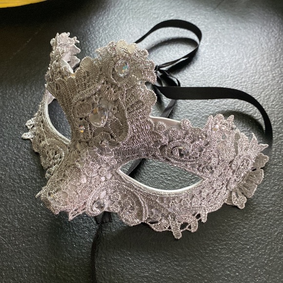 Masquerade
 Silver Rhinestone Mask - Picture 4 of 4